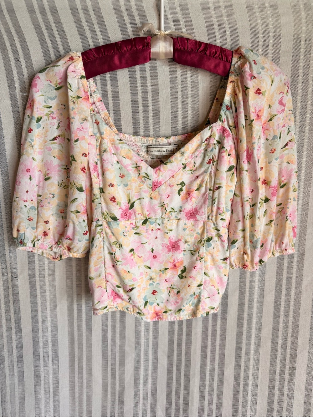 Abercrombie & Fitch Pastel Floral Puff-Sleeve Milkmaid Blouse
